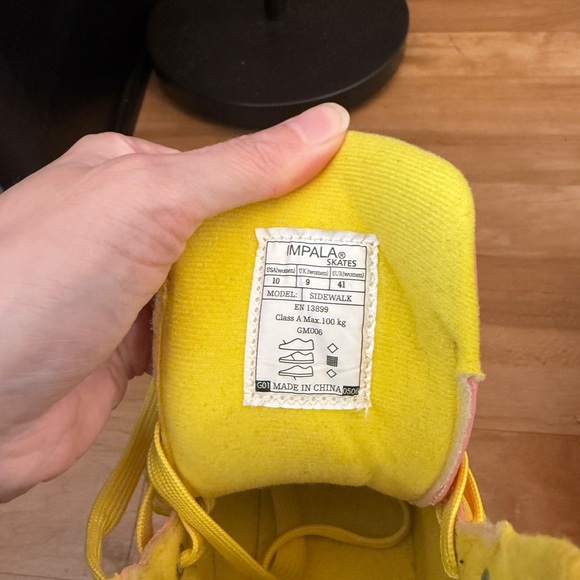 Riedell Pink Roller Skates with Yellow Laces - Picture 4 of 5